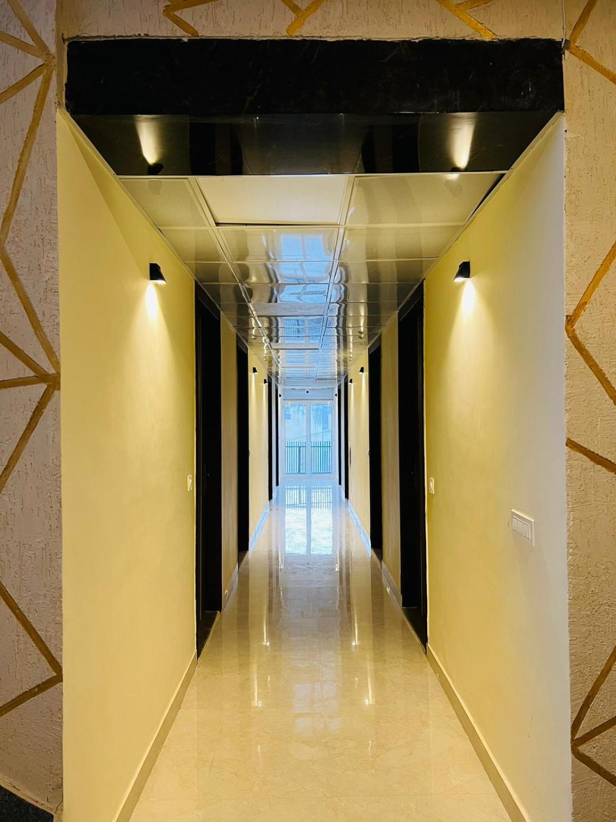 Hotel Riverb Нью-Делі Екстер'єр фото